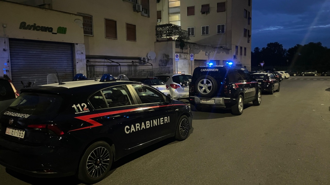 Inseguimento in moto, arrestato dopo la caduta