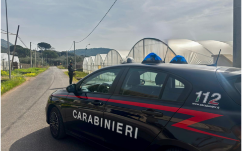 Minaccia la moglie con un martello, arrestato a Marano