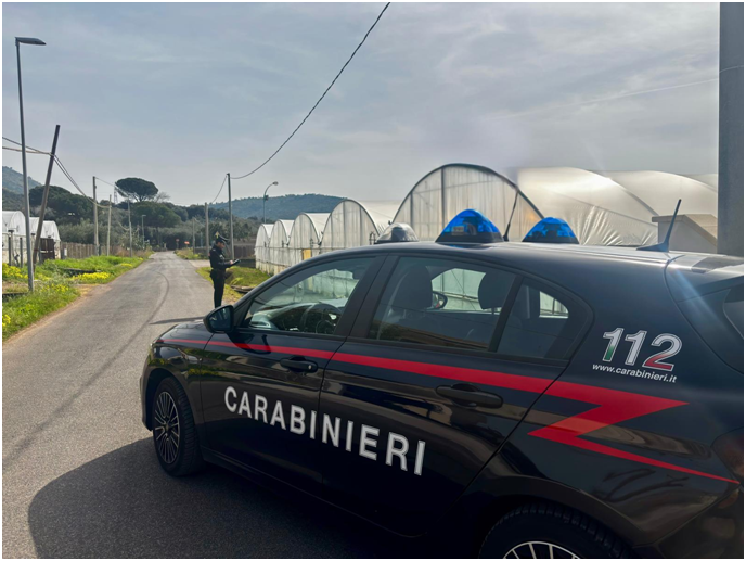 Minaccia la moglie con un martello, arrestato a Marano