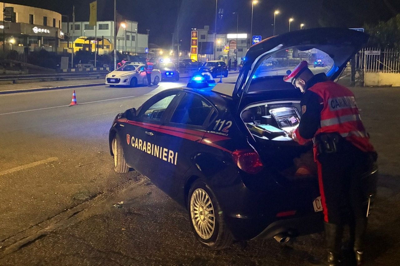 Controlli dei carabinieri al polo Leonardo di Modena