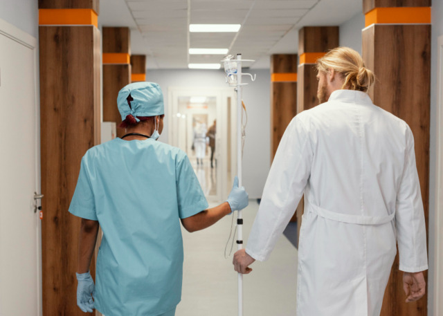 A Modena la chirurgia robotica per le protesi del ginocchio